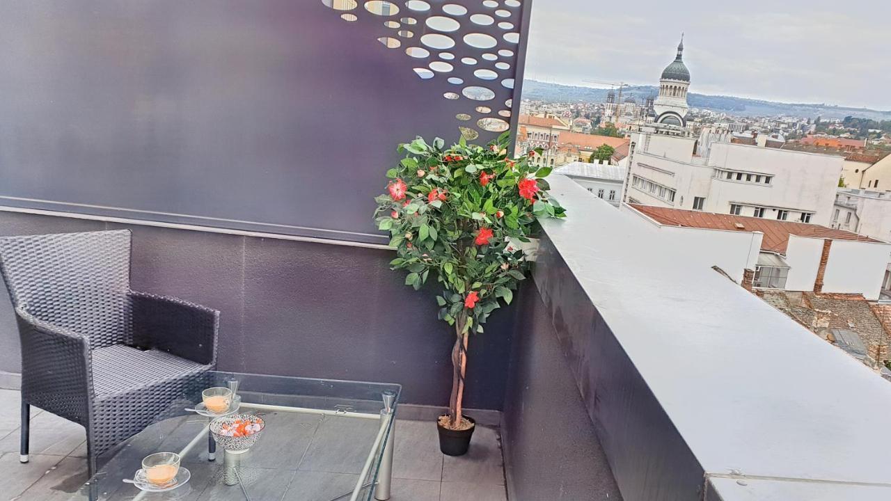 Cozy Penthouse In A New Business Building In City Center. Free Private Parking Apartment Cluj-Napoca Exterior photo